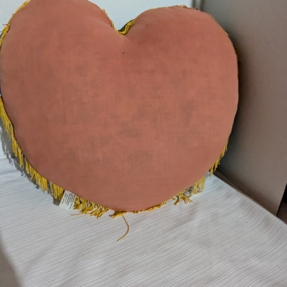 VTG St John's Newfoundland black velvet souvenir heart pillow fringe Japan - Picture 9 of 9